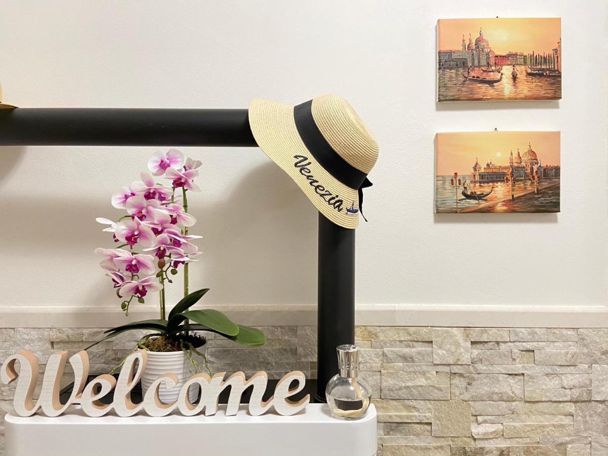 Valentina Venezia Hotel มัลคอนเตนตา ภายนอก รูปภาพ